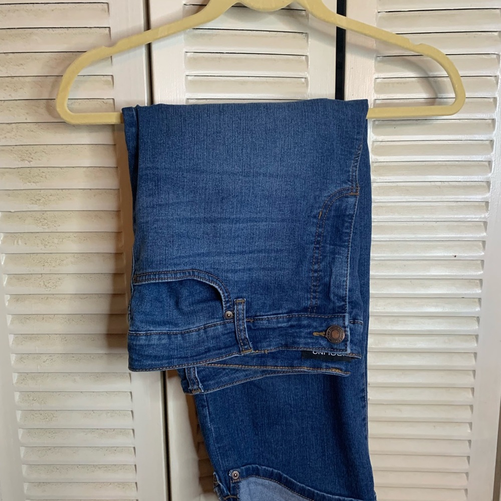 Bandolino Women's Denim Capris